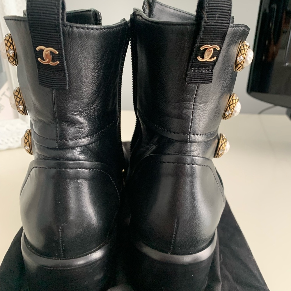 Chanel interlocking CC moto boots size 36.5